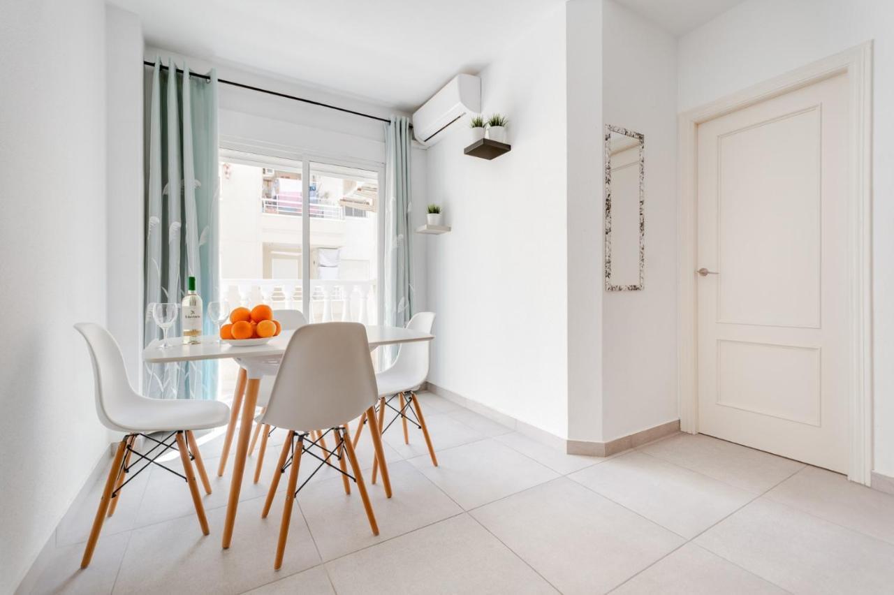Apartament U Wiesia Lägenhet Torrevieja Exteriör bild